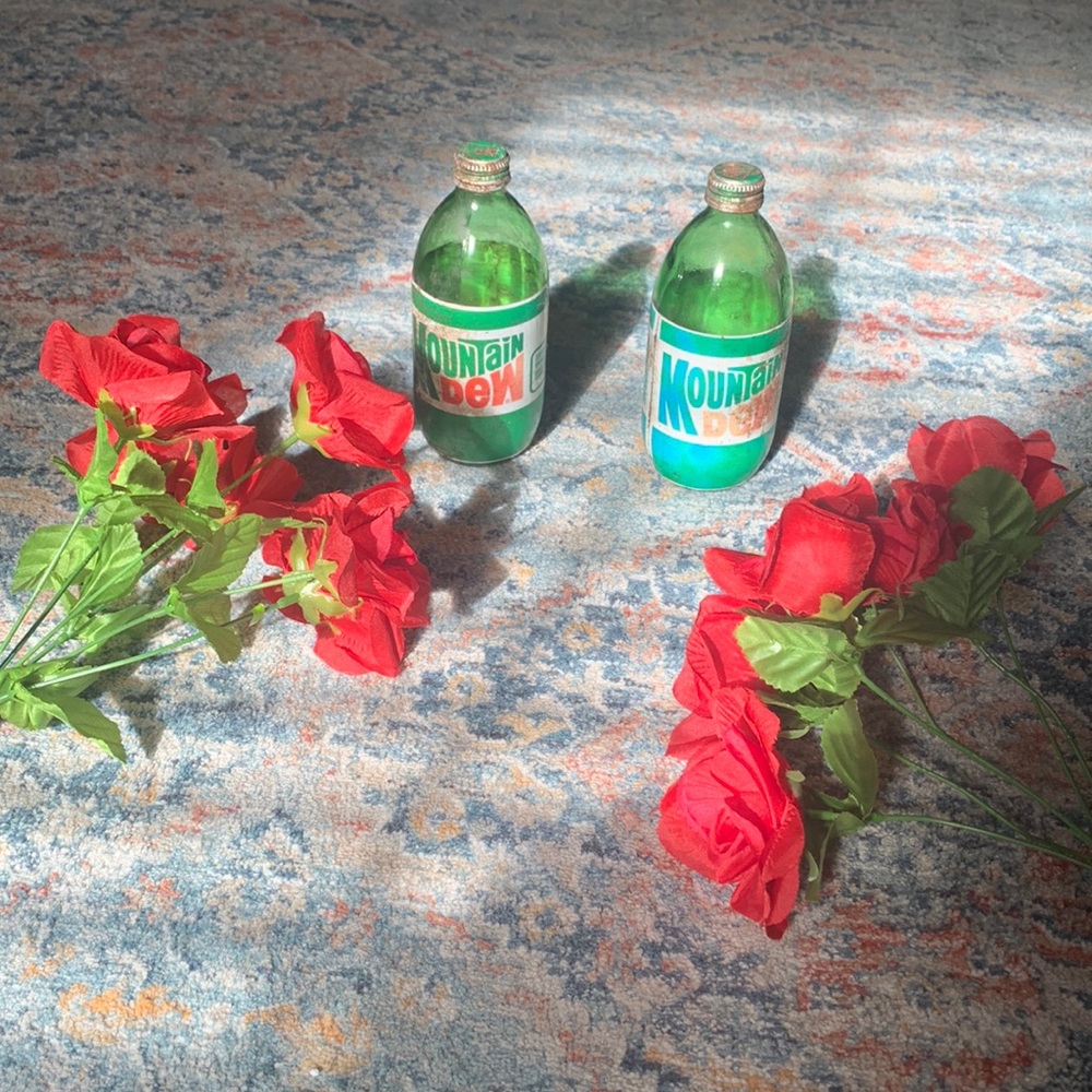 VINTAGE 1960-1980 mountain dew bottles